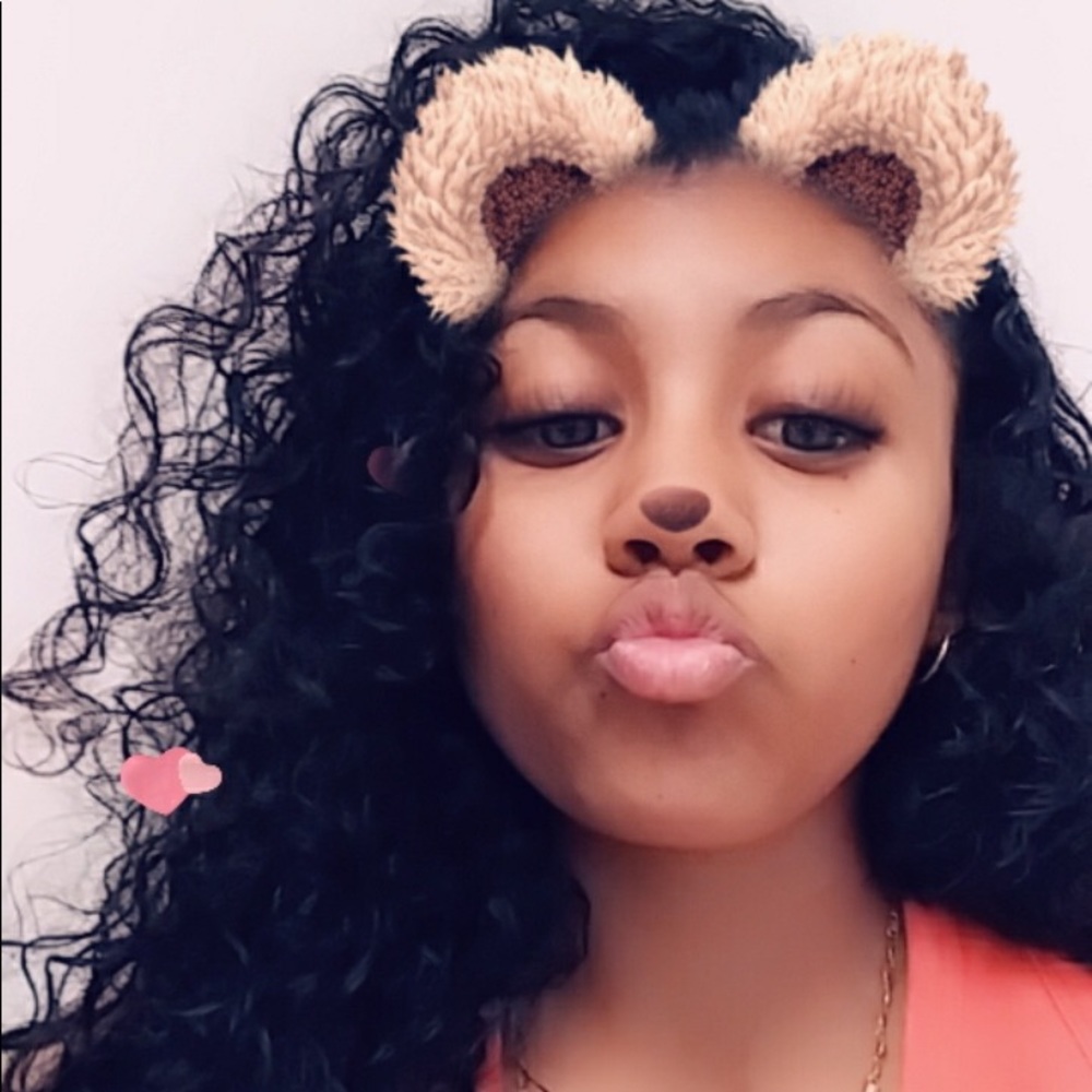 Meet your Posher, Henna